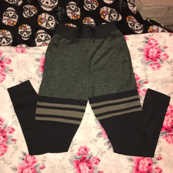 Bombshell sportswear wintergreen thigh highs - Picture 3 of 12